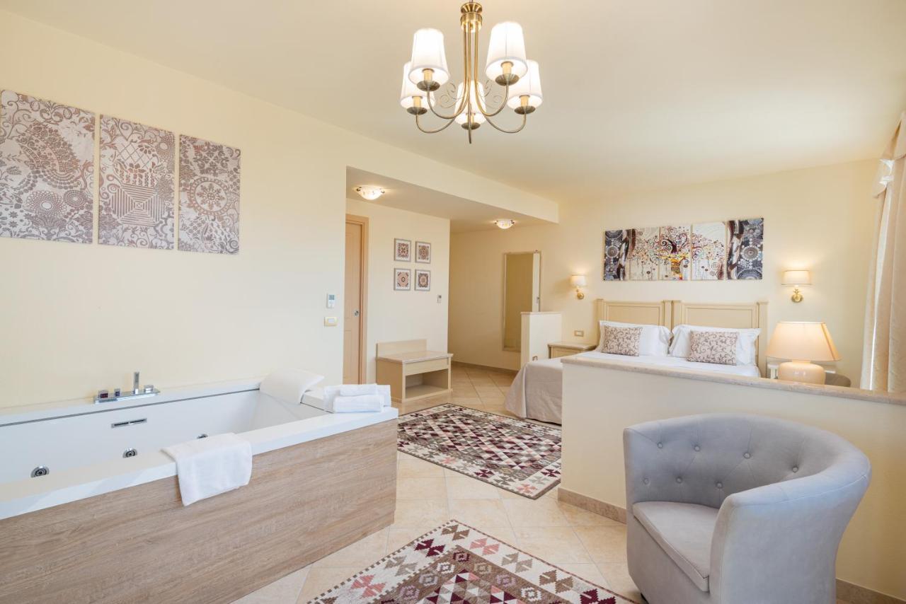 Hotel Regina Elena Ольбия Экстерьер фото