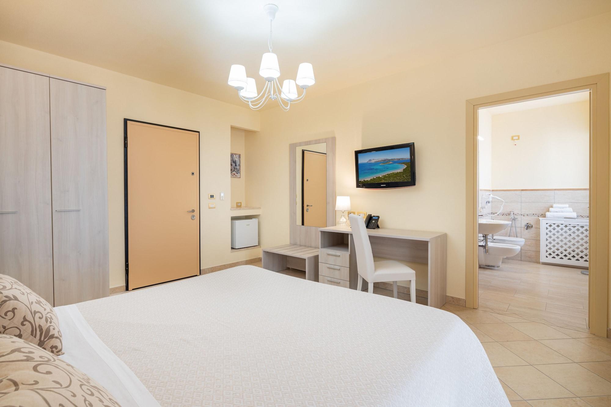 Hotel Regina Elena Ольбия Экстерьер фото