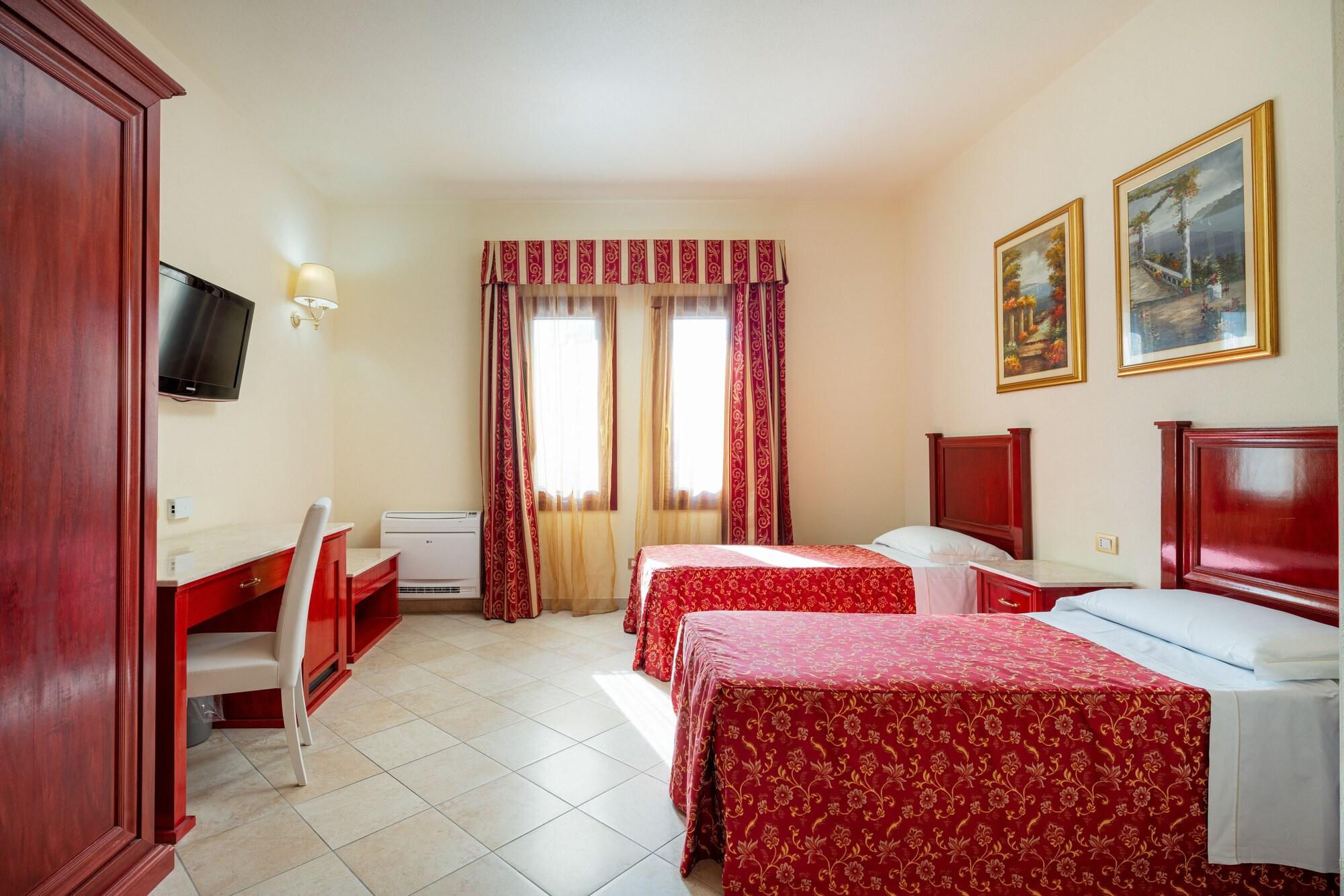 Hotel Regina Elena Ольбия Экстерьер фото